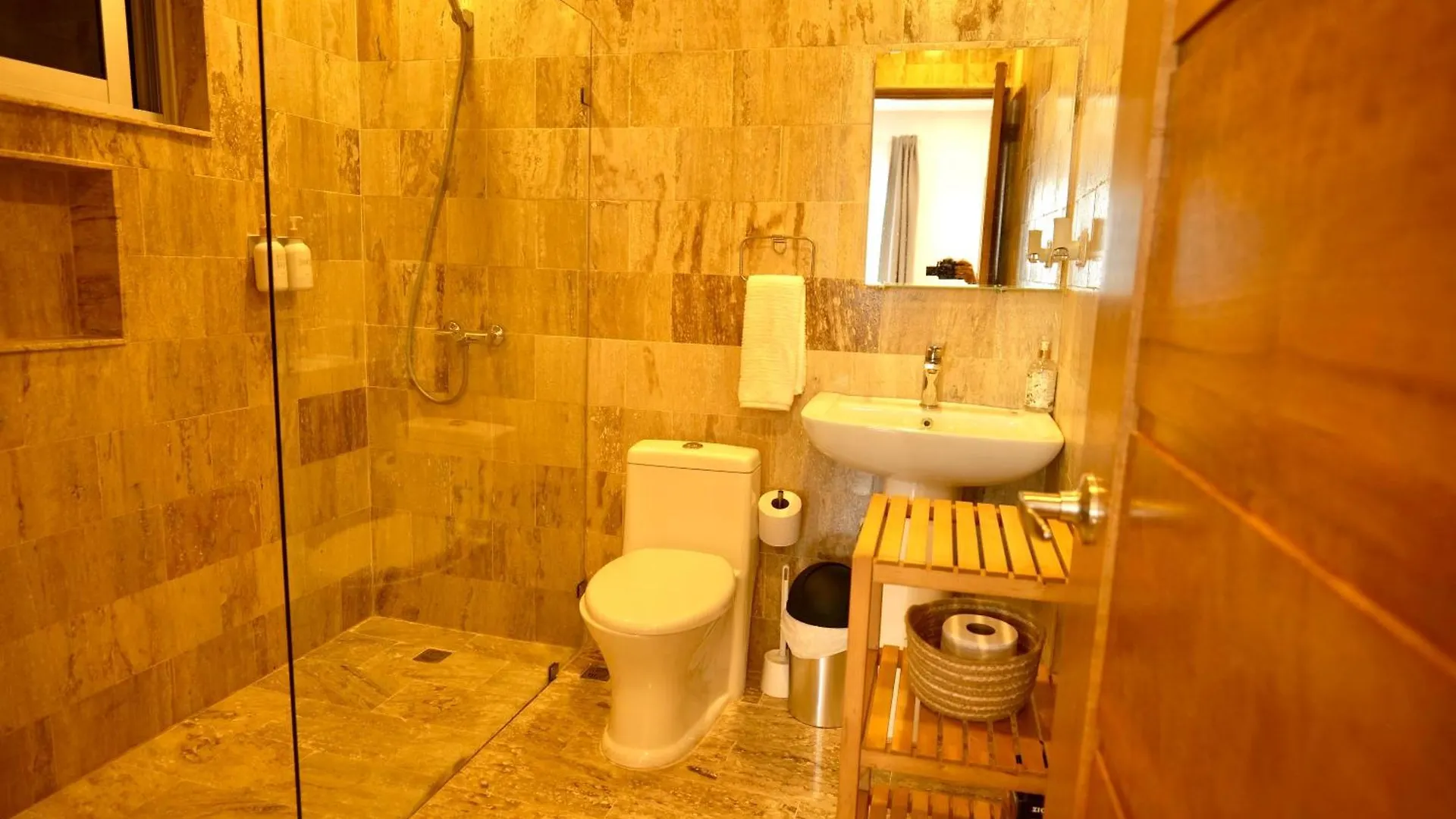 Jardinesdelmontserrat-Lasterrenas-Nearbeach Cozy 2Br-3Bds-6Pax-Wifi لاس تاريناس 0*,