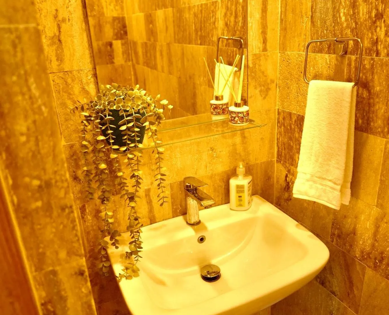 Jardinesdelmontserrat-Lasterrenas-Nearbeach Cozy 2Br-3Bds-6Pax-Wifi لاس تاريناس